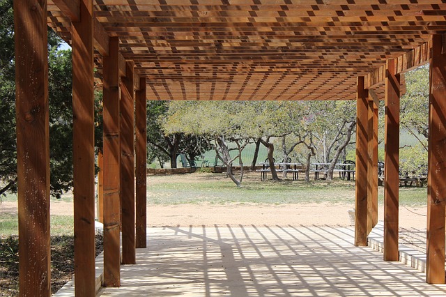 pergola v parčíku